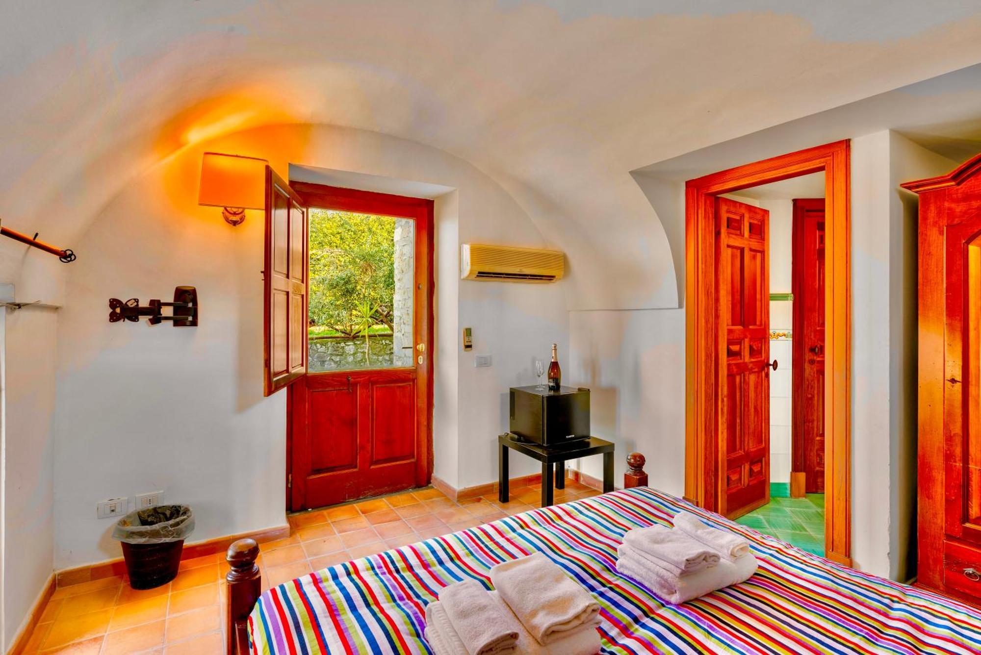 B&B Villa Della Porta, Amalfi Coast - Historical Heritage Vico Equense Exterior photo